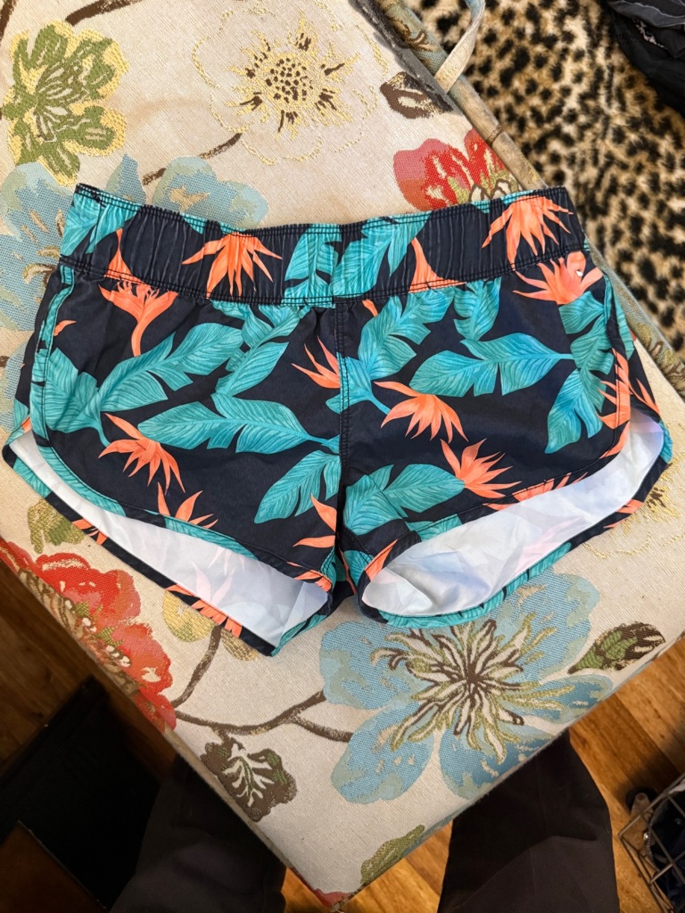 Hurley Navy Tropical Leaf & Coral Print Athletic Shorts